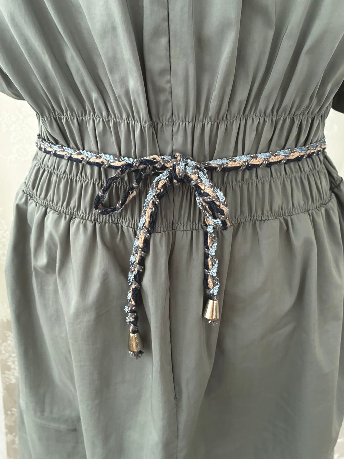 55) 더아이잗 셔링 반팔 원피스 그레이 상품이미지5