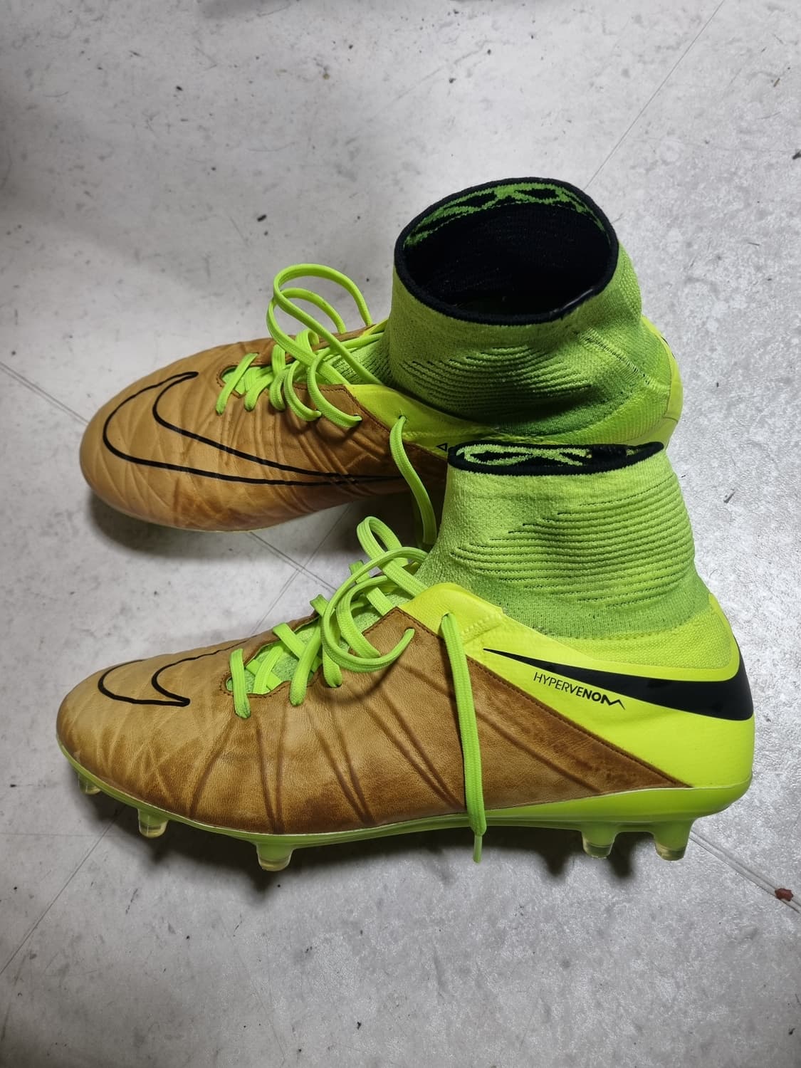나이키 하이퍼베놈 팬텀2 축구화  상품이미지2