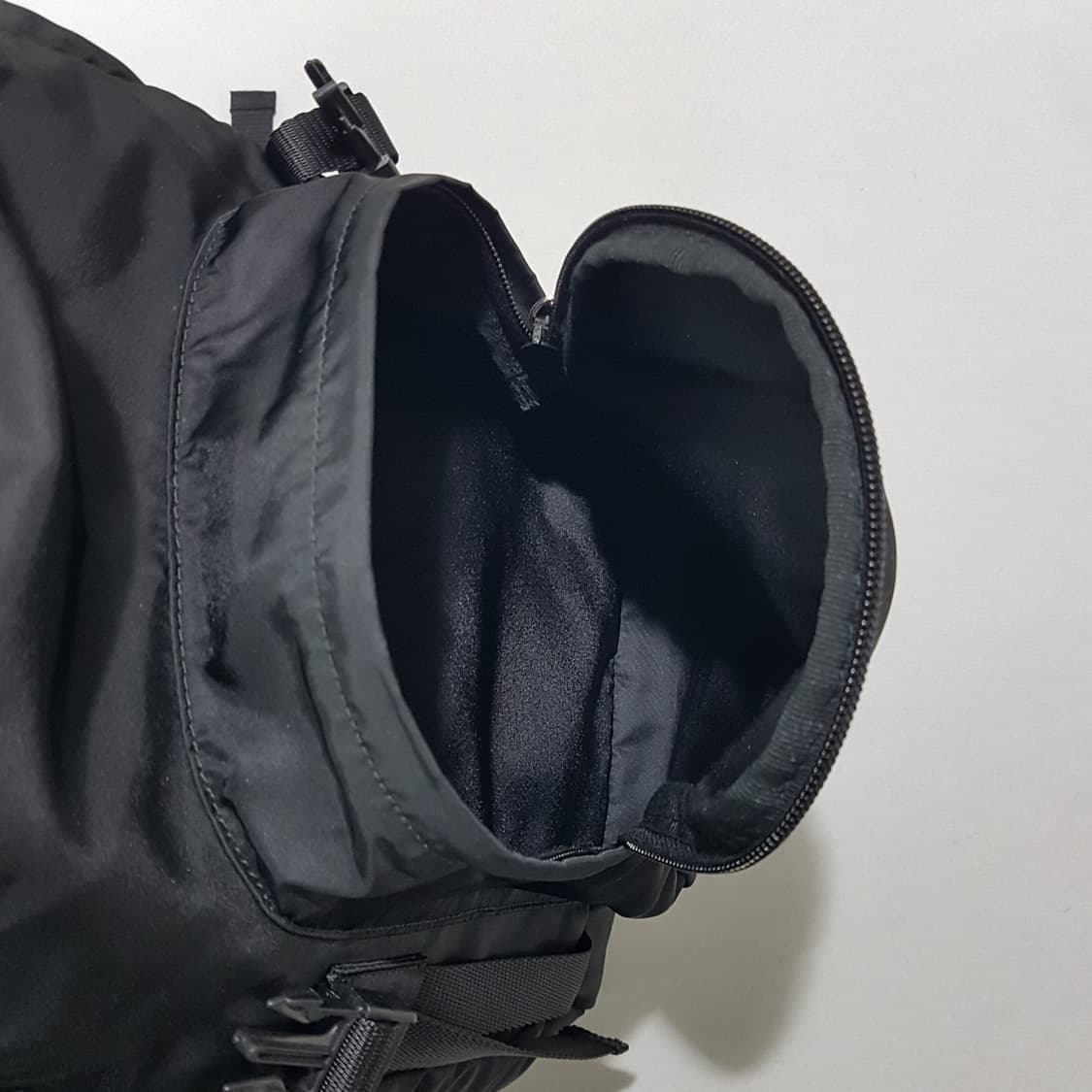 프라다 테수토 나일론 원 포켓 백팩  상품이미지9