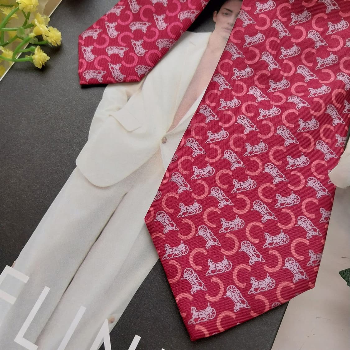 셀린느 실크 레드 트리옴프 슬림 넥타이 7.6cm A+등급 K1324
 상품이미지4