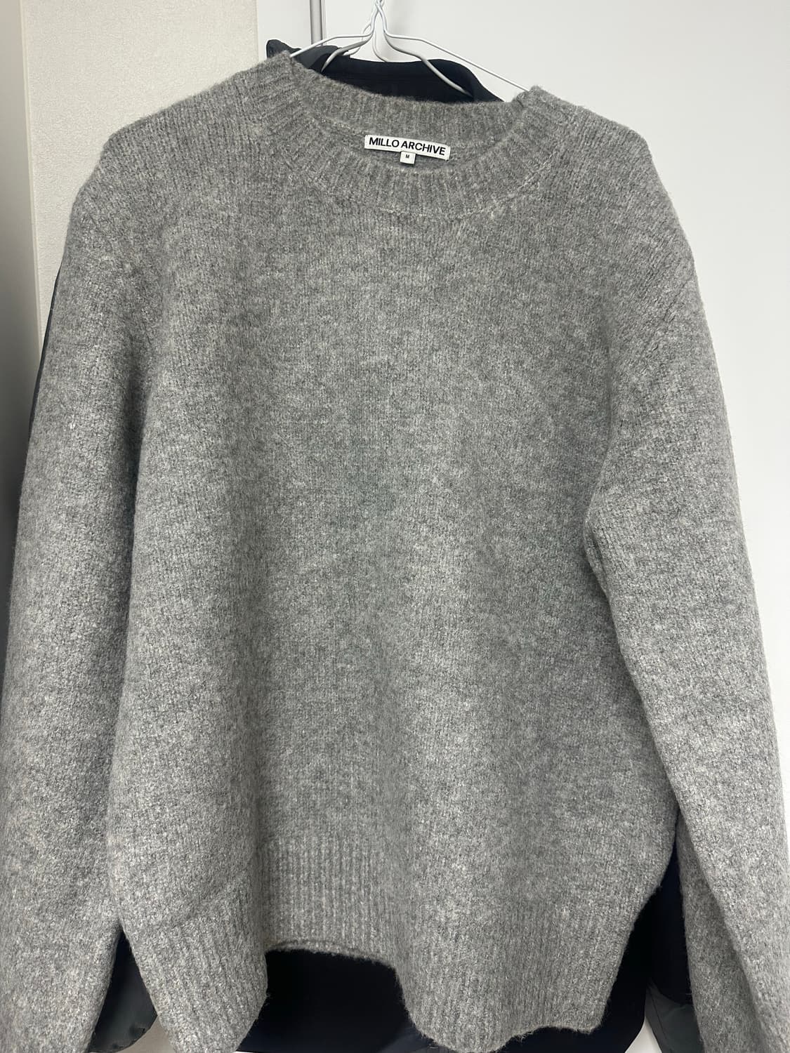 밀로아카이브 크롭 실루엣 니트 M 상품이미지2