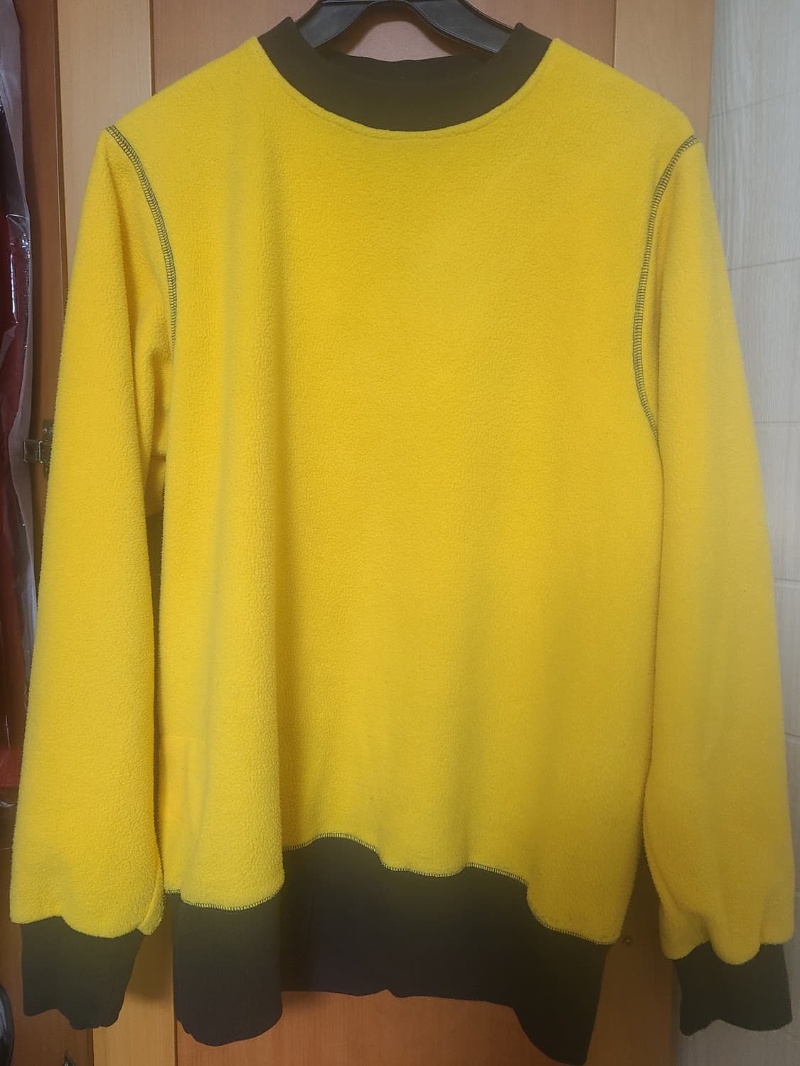 도큐먼트 라운드넥 폴라플리스 저지 옐로우 상품이미지5