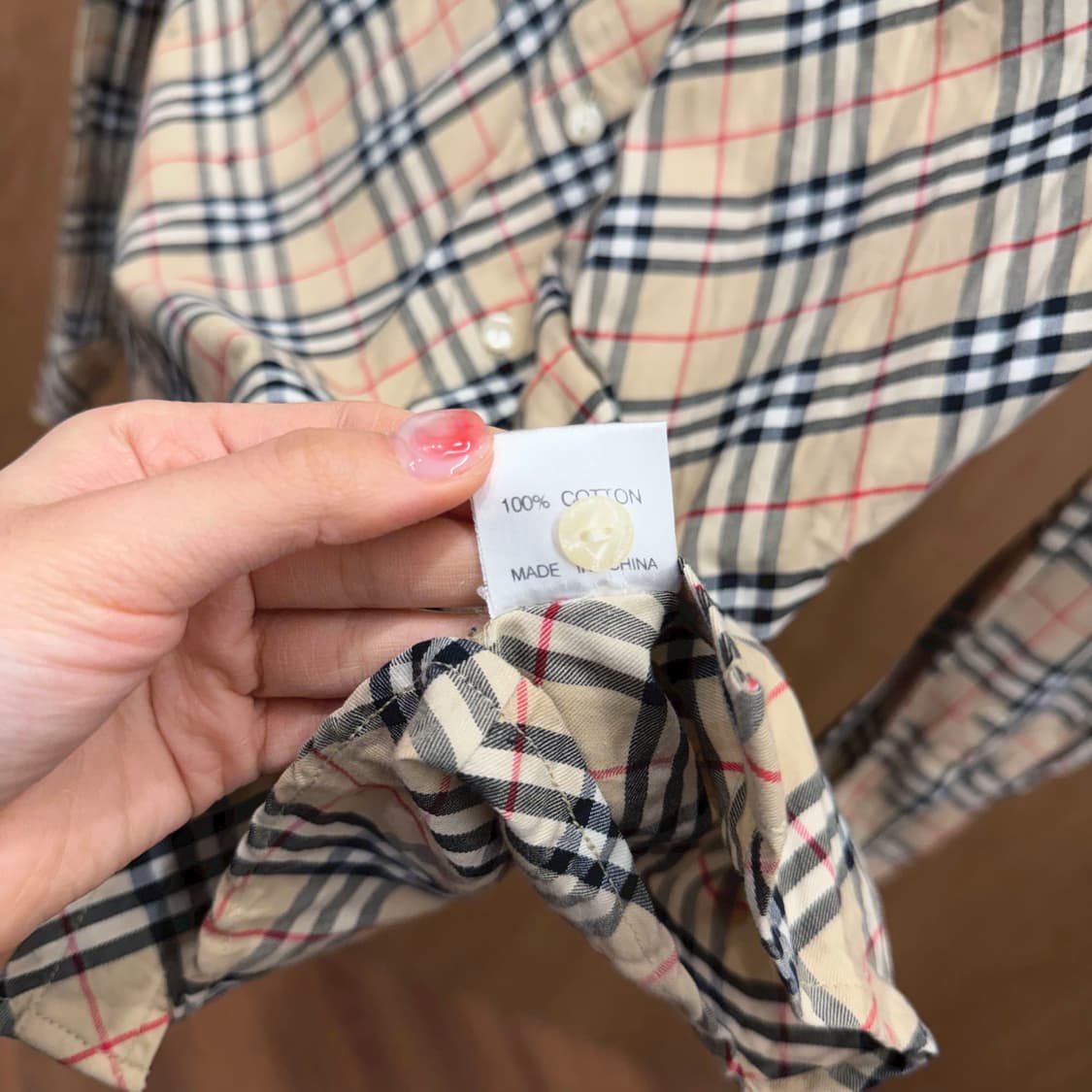 버버리 런던 코튼 셔츠 노바 체크 패턴 로고 자수 디테일 슬림핏 베이지 상품이미지7
