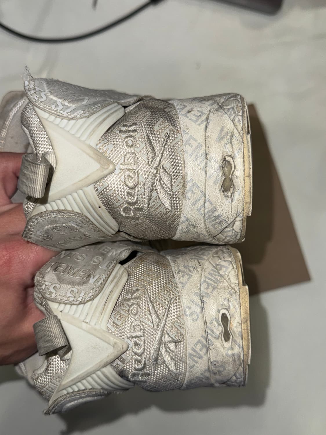 베트멍x리복 퓨리(270mm) 상품이미지4