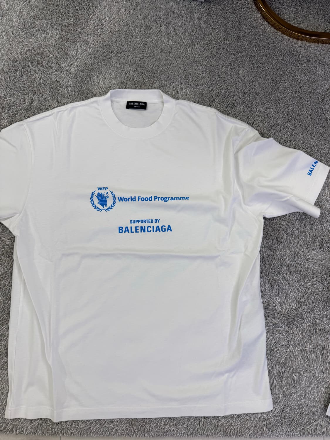 발렌시아가 반팔 상품이미지3