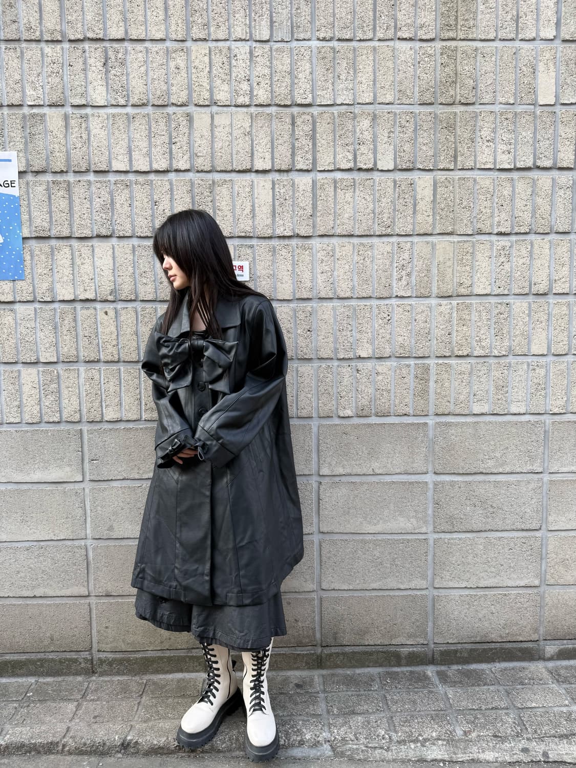 리본 디테일 비건 레더 롱 코트 상품이미지4