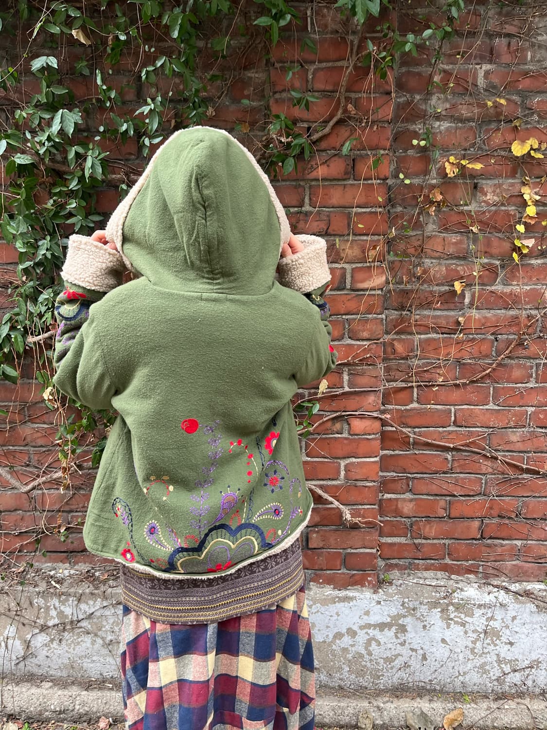 말차 히피 자수 포인트 양털 후드 아우터 상품이미지6