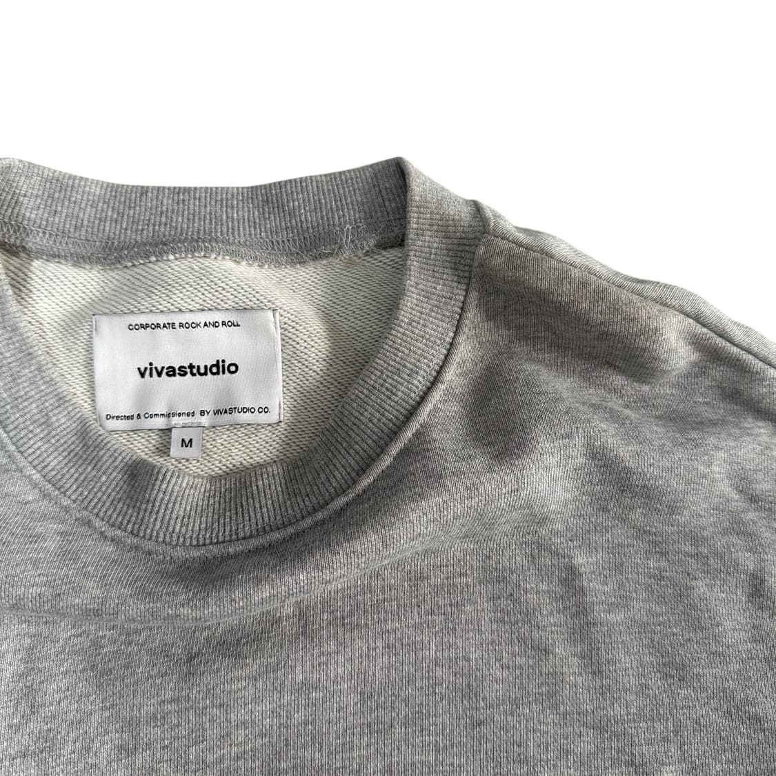 비바스튜디오 맨투맨 상품이미지2