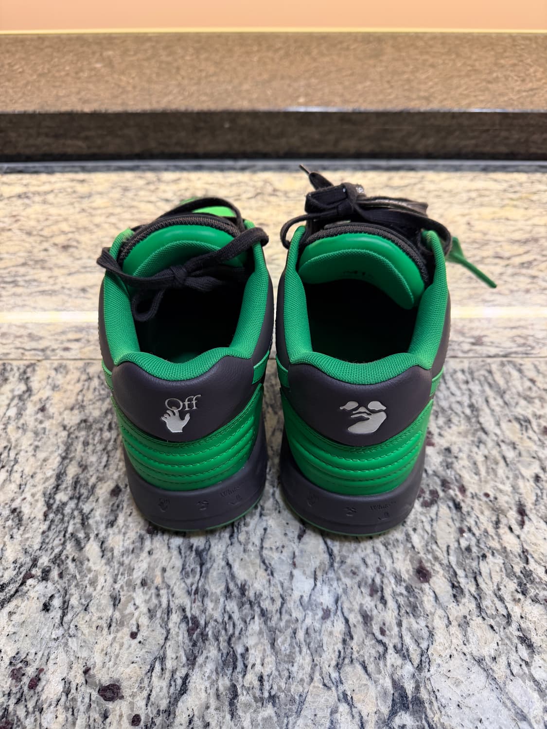 (41) 오프화이트 아웃오브오피스 스니커즈 상품이미지5