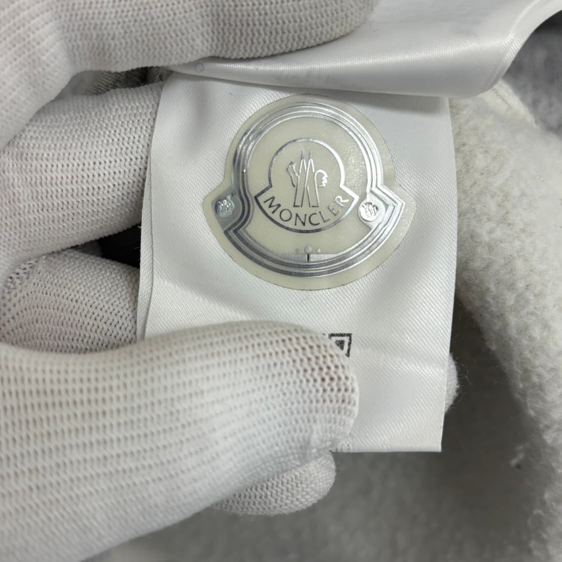 [M]몽클레어 빅로고 맨투맨 상품이미지3