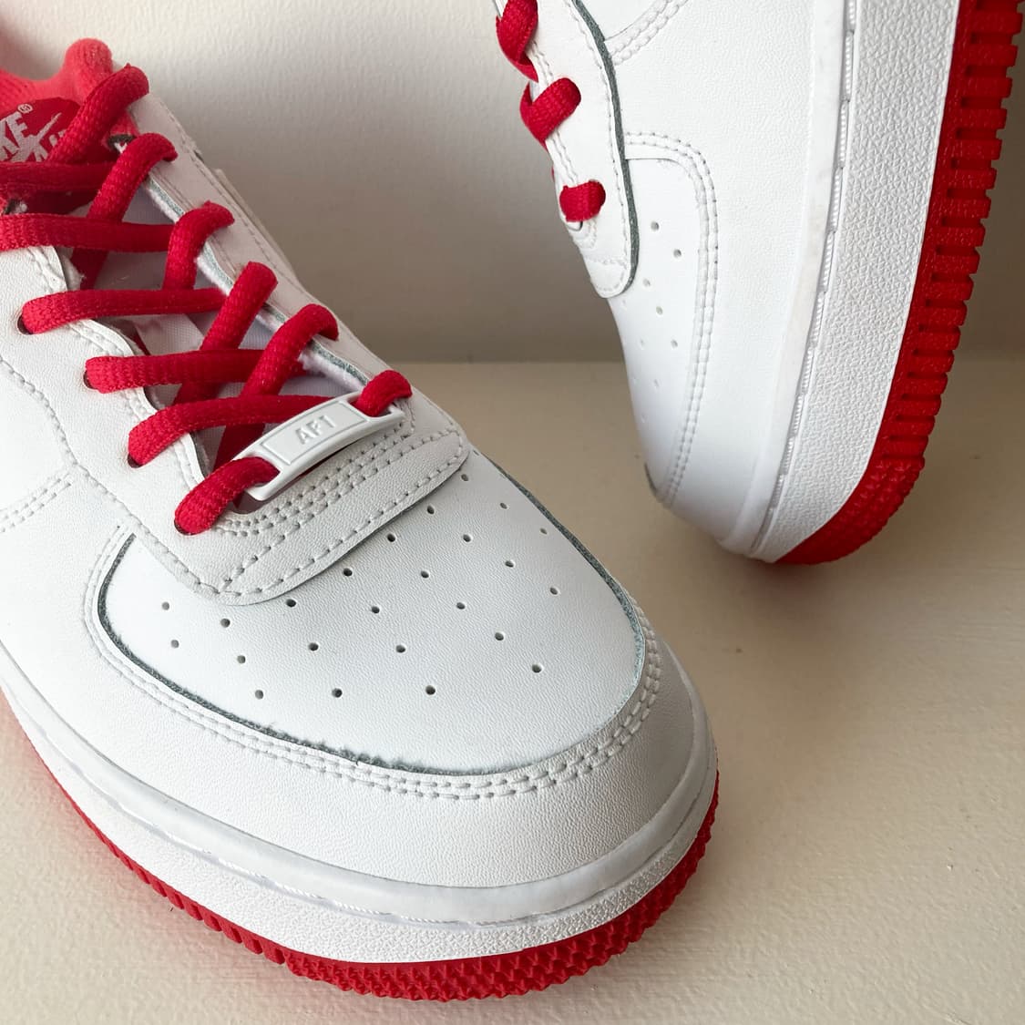 나이키 에어포스 1 로우 ‘화이트/레드’ 상품이미지3