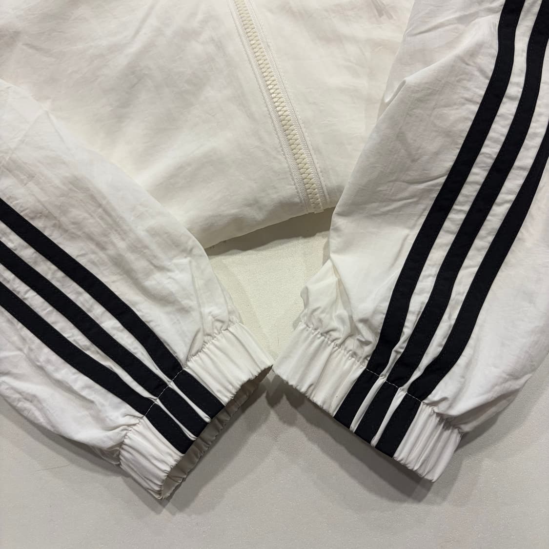 [S] 아디다스 에센셜 우븐 삼선 후드 바람막이 화이트 B438 상품이미지8