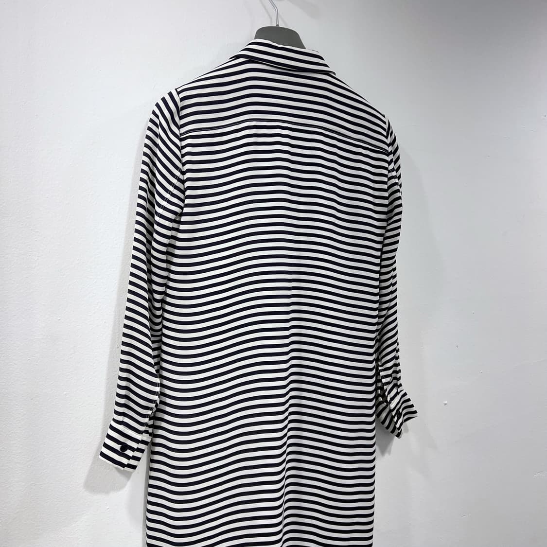 Theory 띠어리 실크 롱 블라우스 상품이미지7