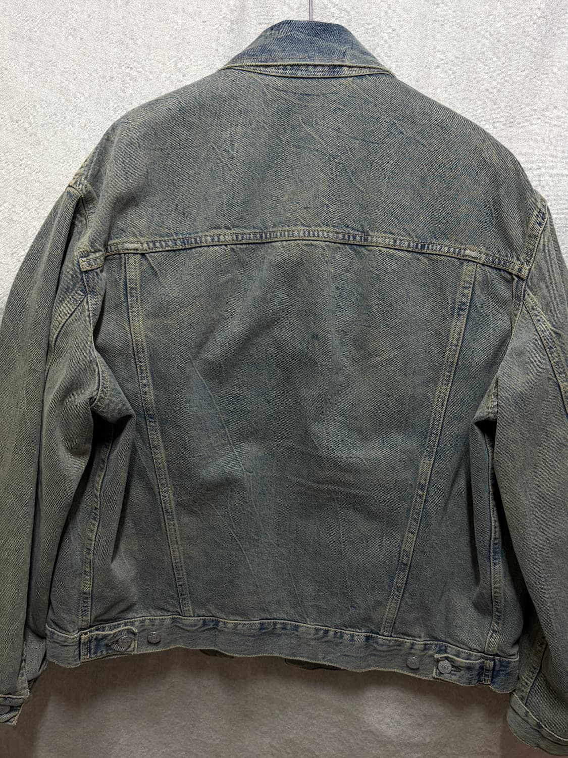 아크네 스튜디오 빈티지워싱 오저사이즈 데님자켓 상품이미지4