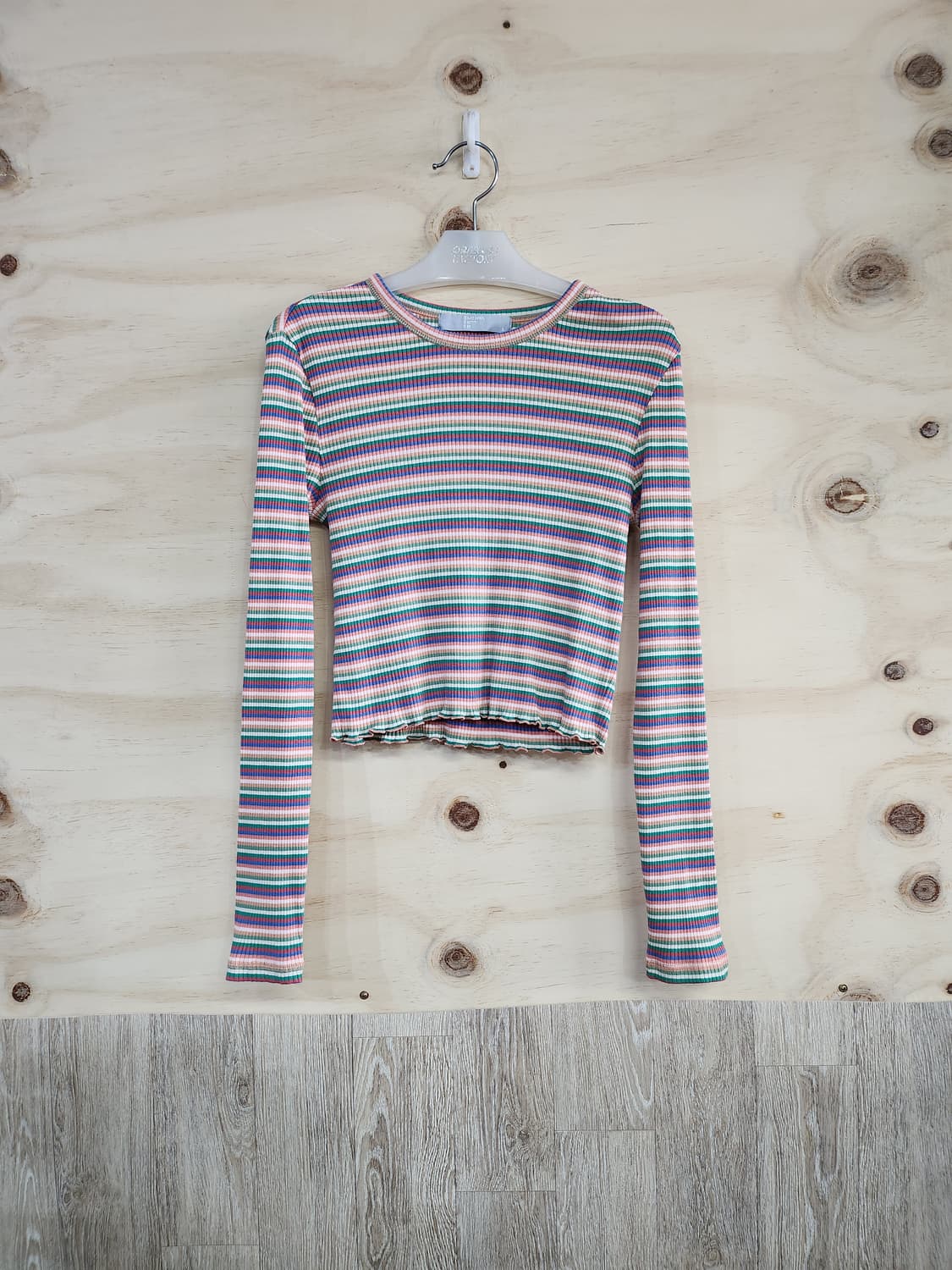 483) 에잇세컨즈 크롭 긴팔티 상품이미지1