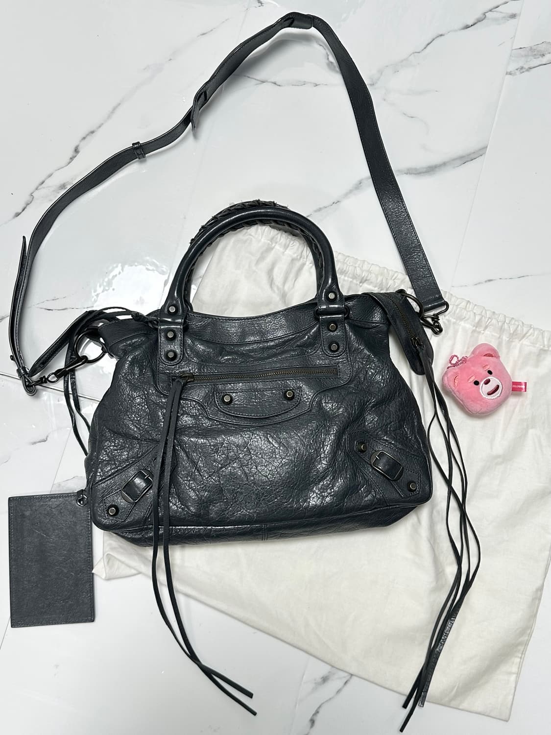 [A 정품] 발렌시아가 시티 모터백 타운 다크그레이 상품이미지7