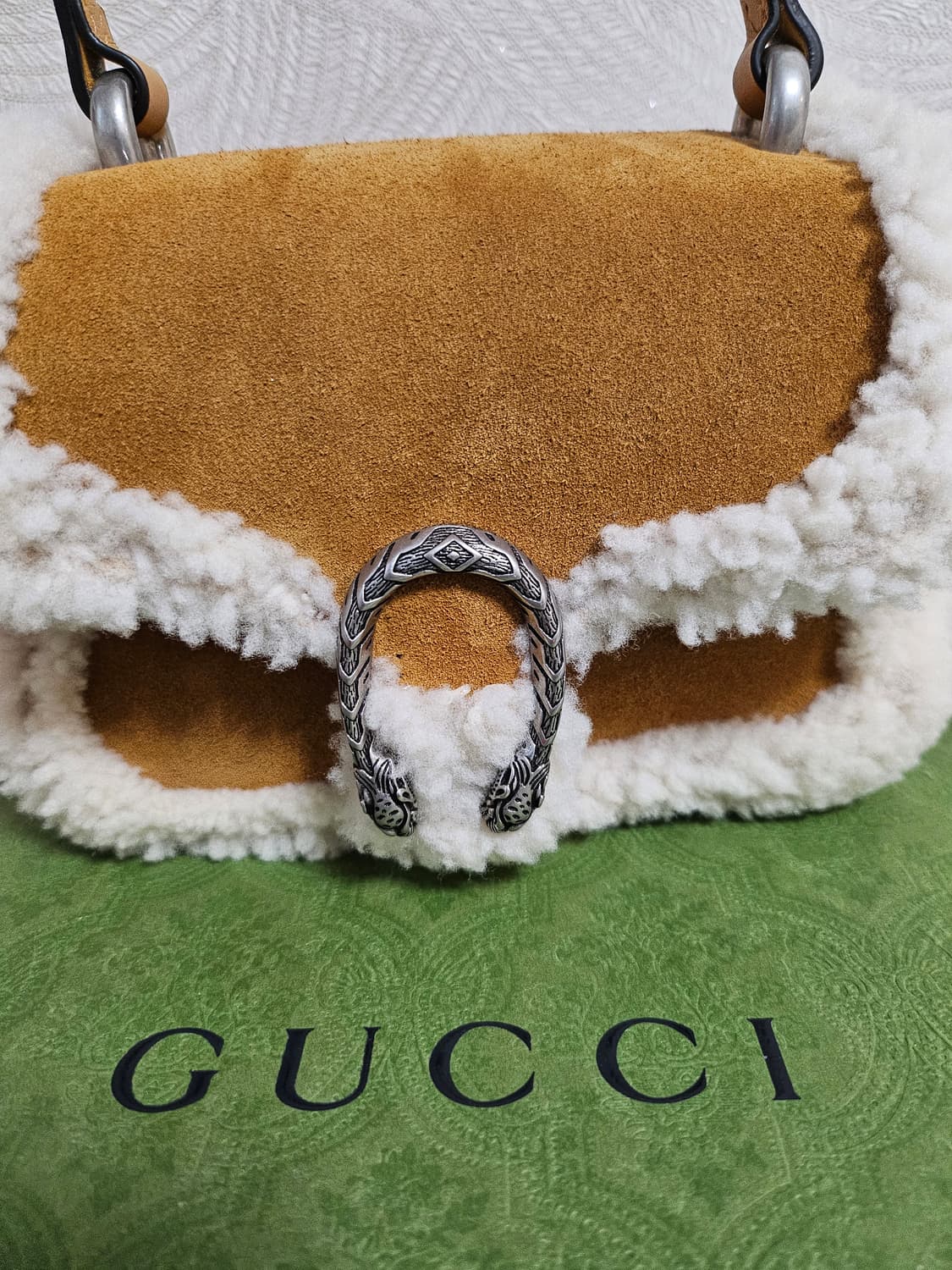 구찌 디오니서스 양털 스웨이드 가방 상품이미지2