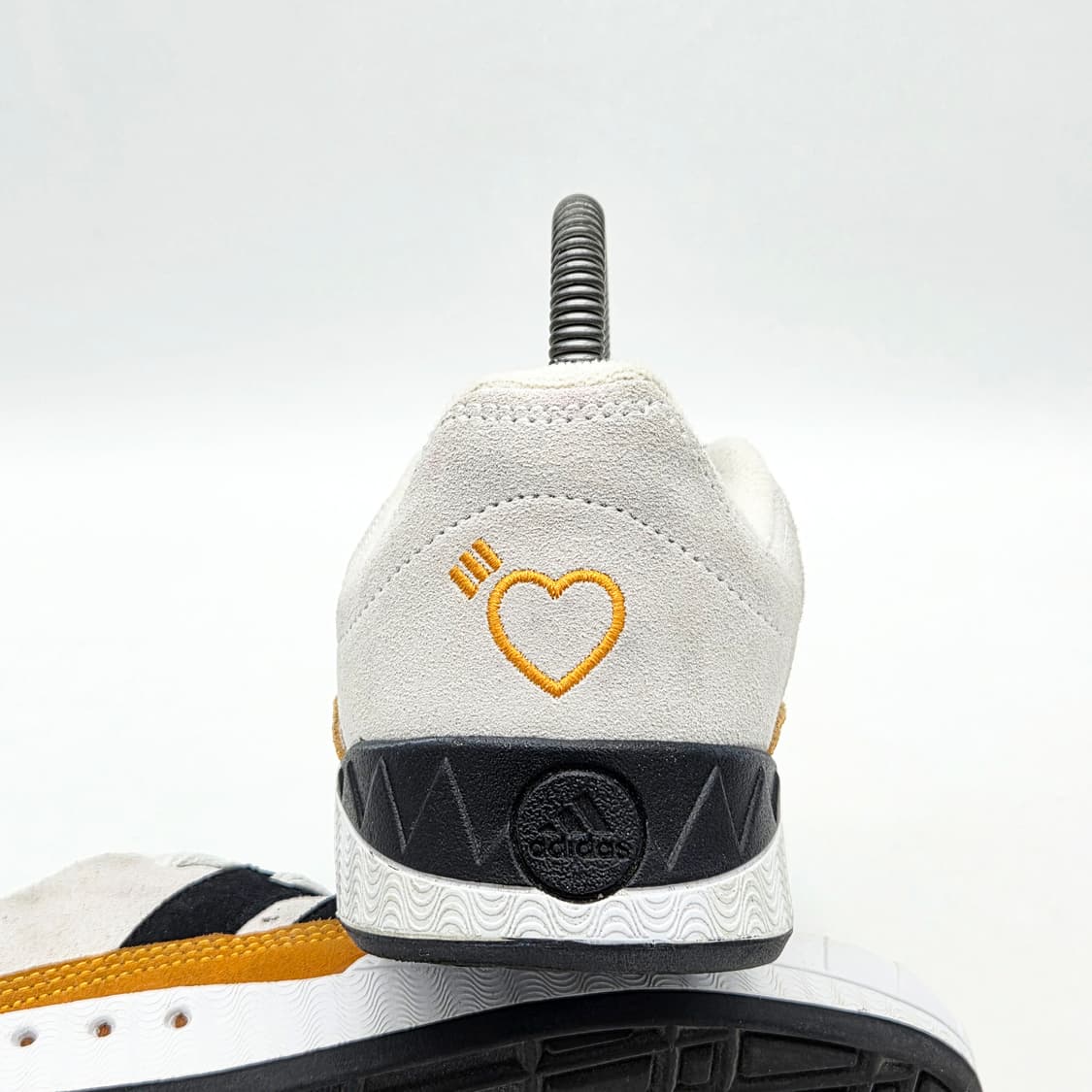  아디다스 x 휴먼 메이드 아디매틱 화이트 (235)  상품이미지2