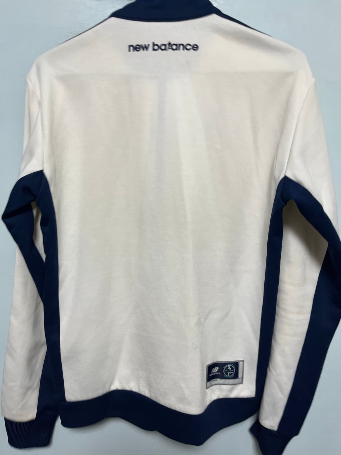뉴발란스 990 트랙 자켓 아이보리/네이비 상품이미지5