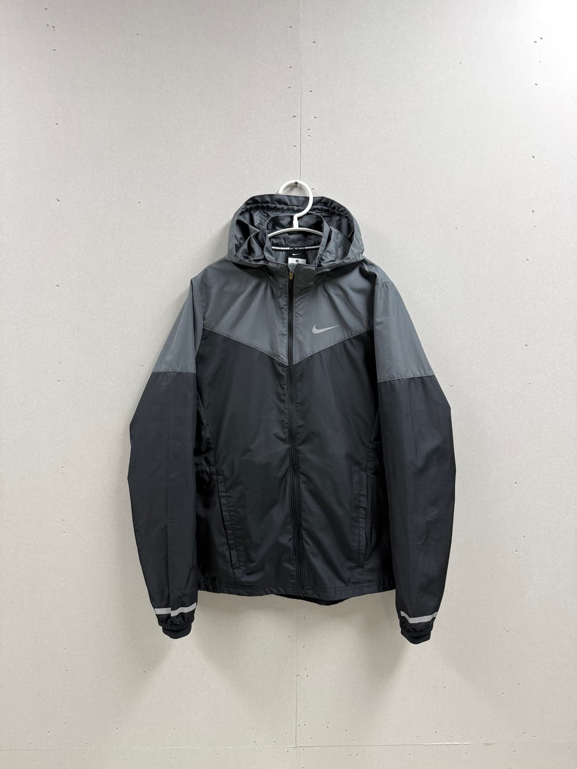 여성 M / 나이키 런닝 바람막이 상품이미지1