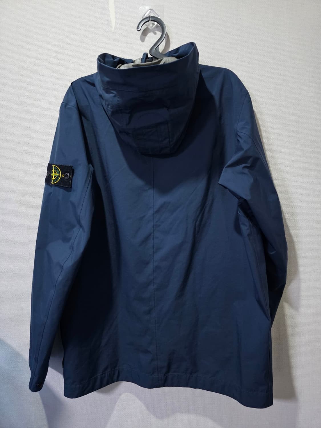 정품 스톤아일랜드 고어텍스 후드 자켓 95 / M 상품이미지3