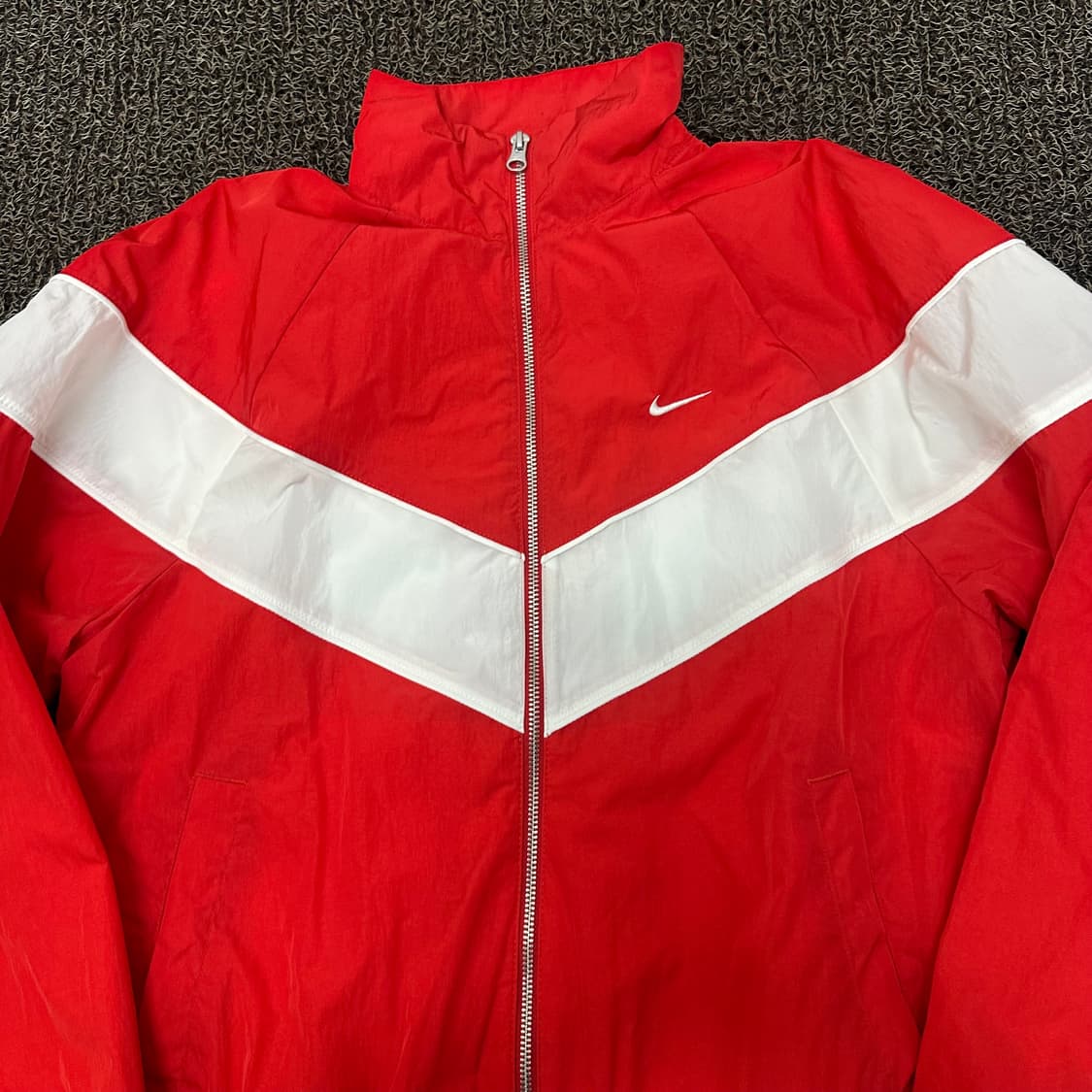 NIKE 나이키 여성 우븐 바람막이 자켓 레드 L 상품이미지3