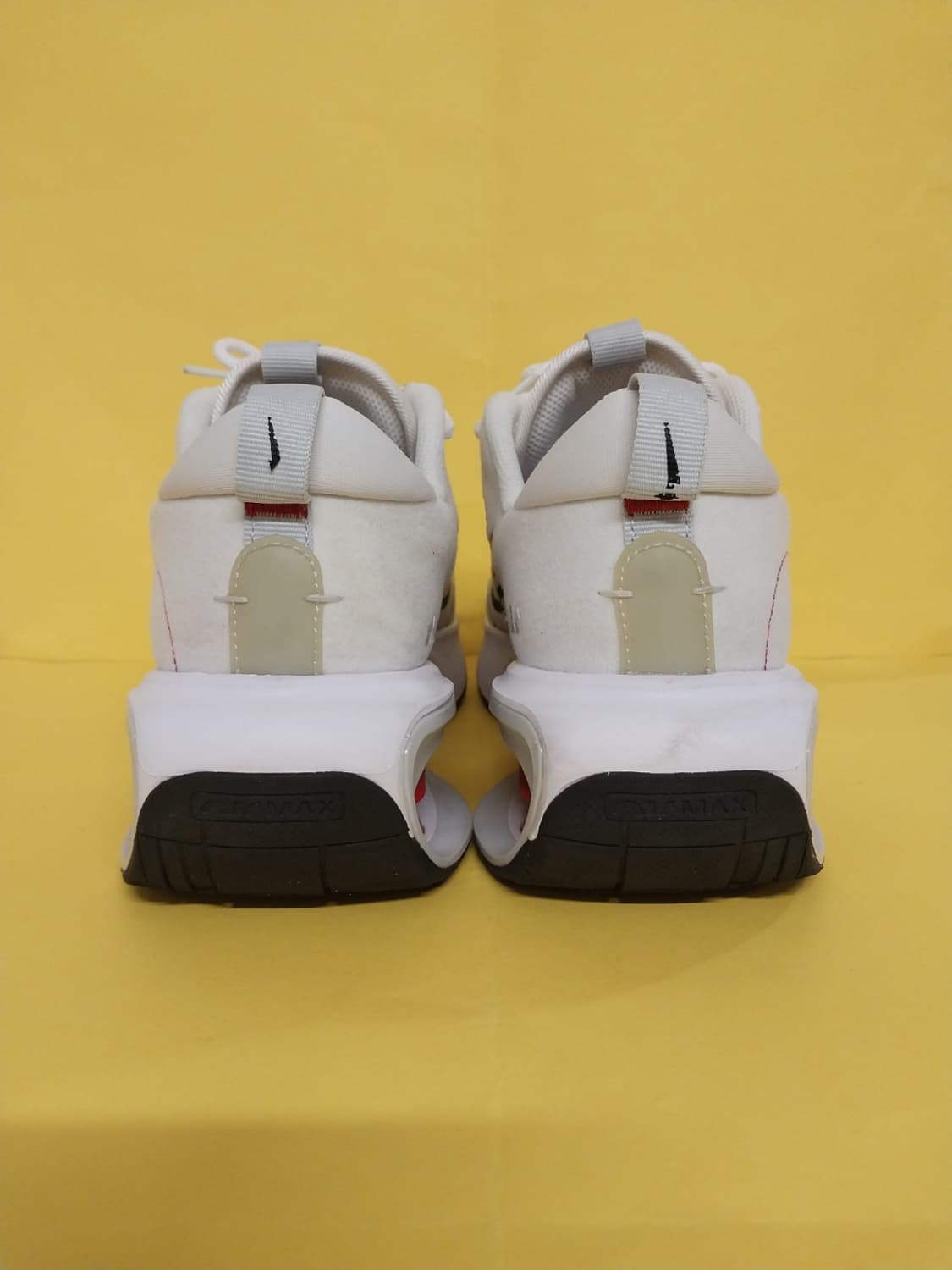 남성 나이키 에어맥스 인터락 화이트 운동화 (255) 상품이미지4