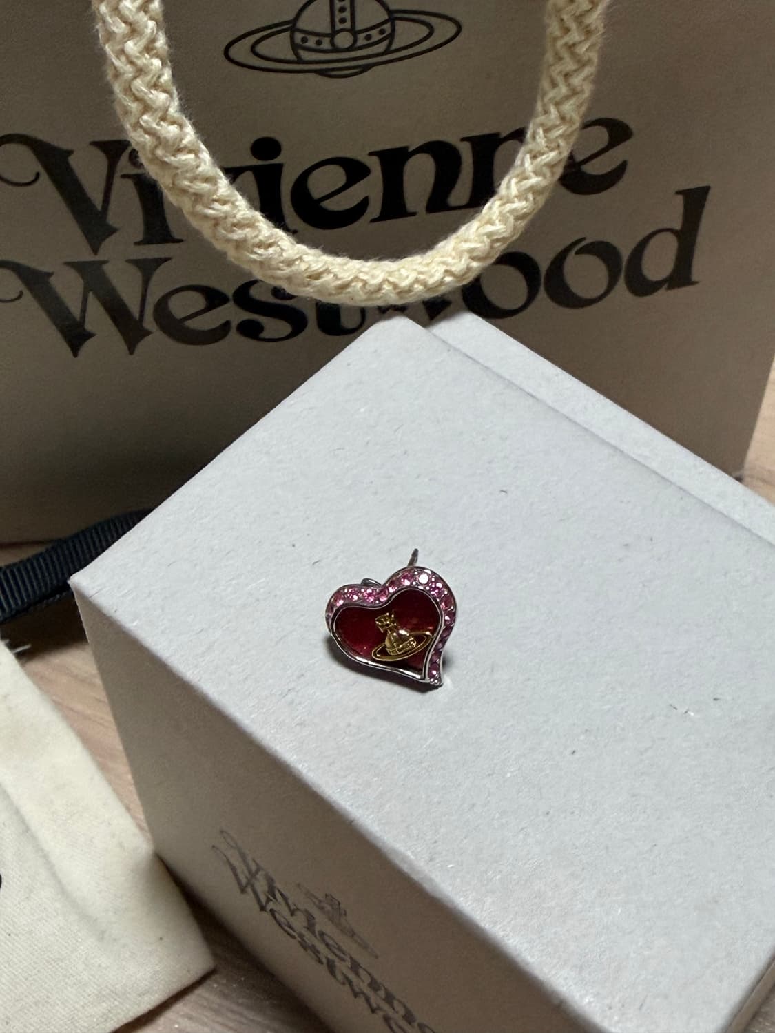 비비안웨스트우드 하트 귀걸이 로즈 한쪽 상품이미지2