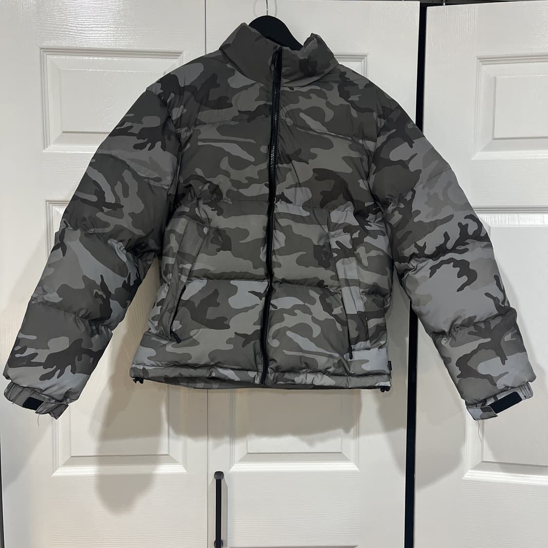 18FW 슈프림 리플렉티브 다운 패딩 자켓 카모 상품이미지2