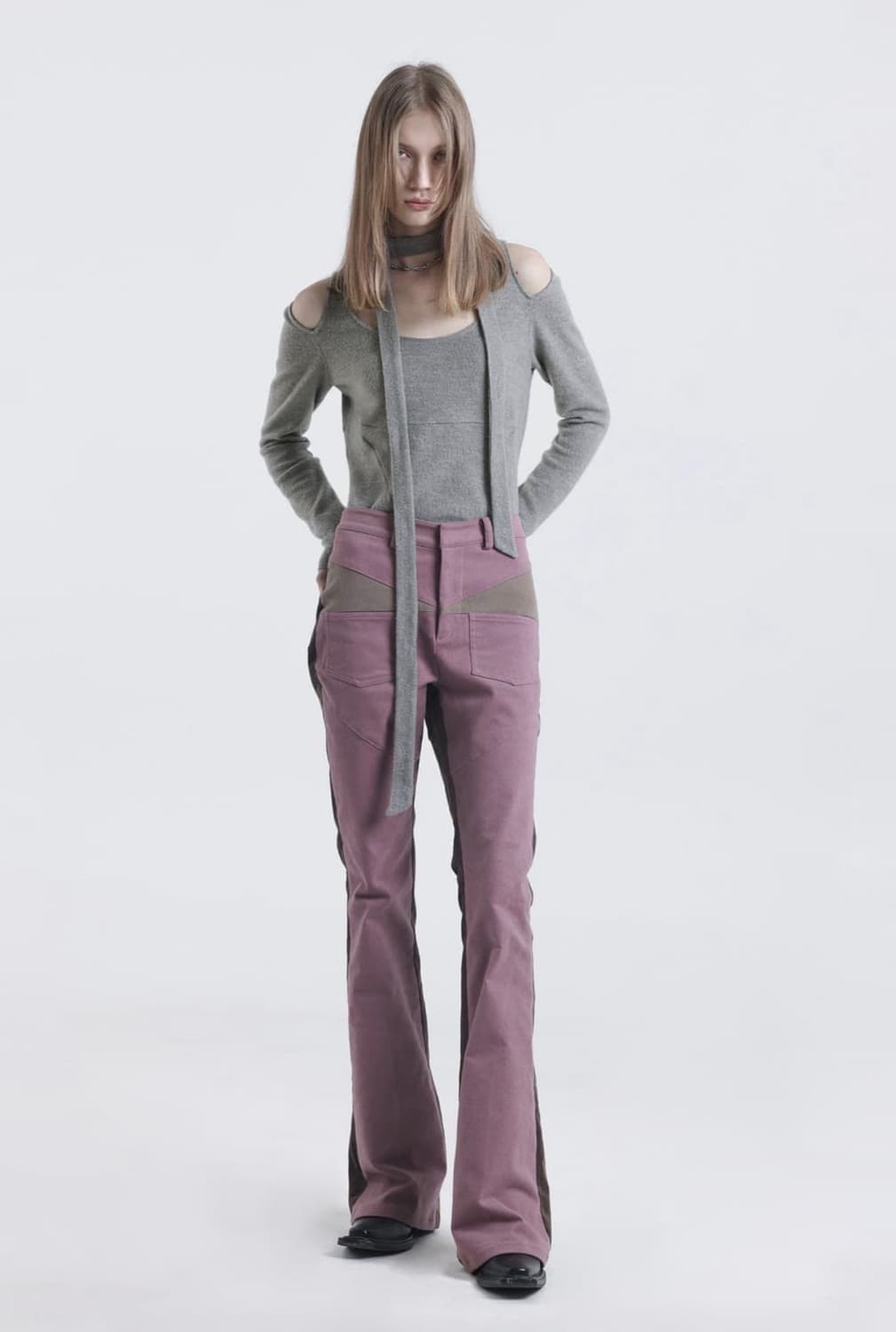 페인츄얼 컷아웃 스카프 블루 니트 상품이미지3