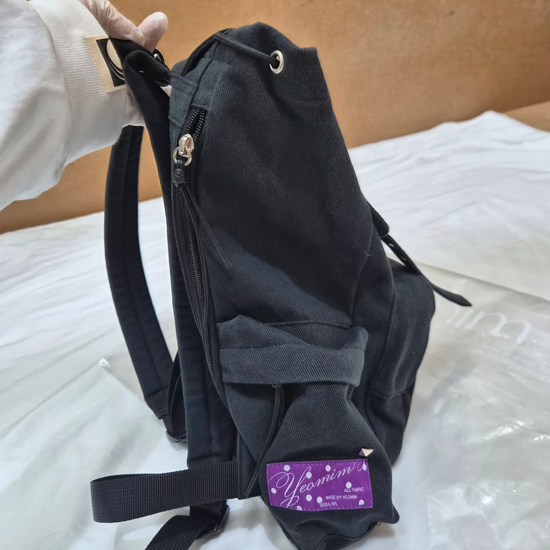 (새상품) 여밈 로우 레이아웃 백팩 (블랙) 상품이미지4