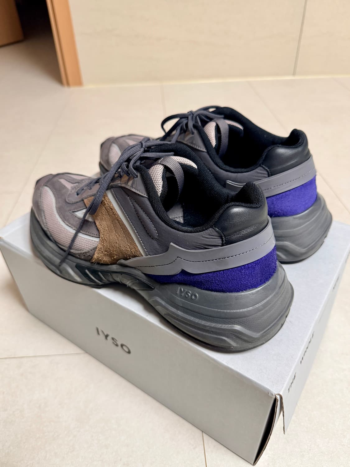 이소 / 아큐믹 포그 스니커즈 / 270 상품이미지3