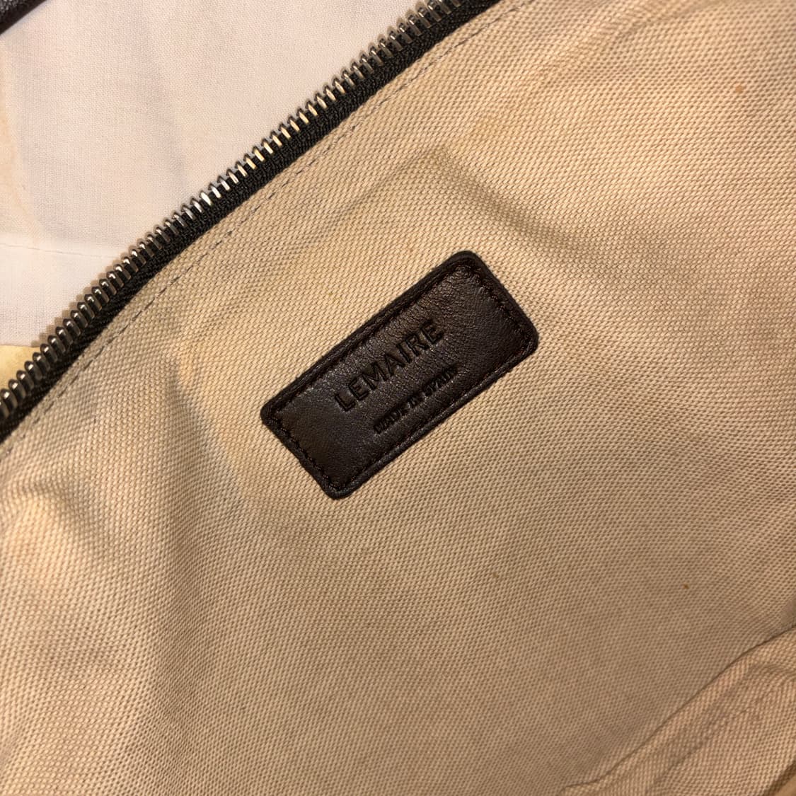 르메르 스몰 크루아상 백 다크 초콜릿 상품이미지5