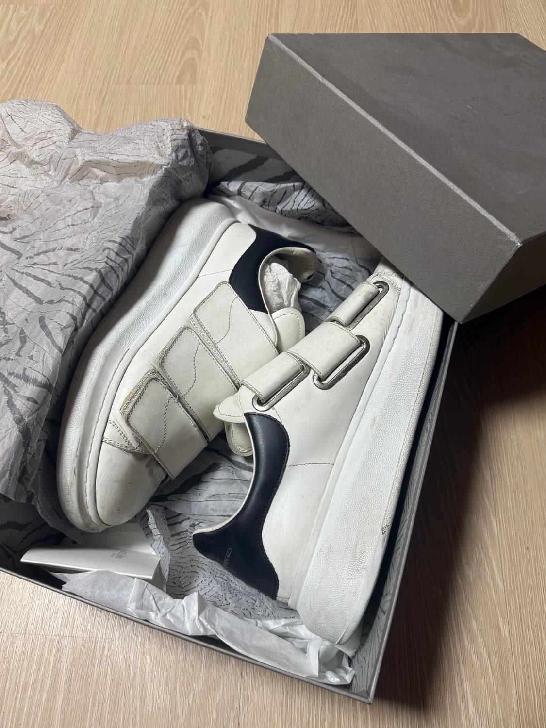 알렉산더맥퀸 벨크로 오버솔 42.5 상품이미지1