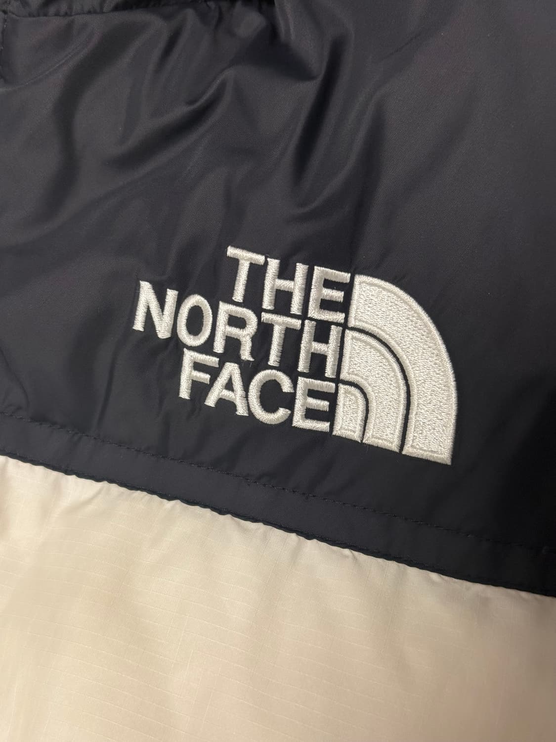 노스페이스 1996 에코 눕시 자켓 화이트 상품이미지3