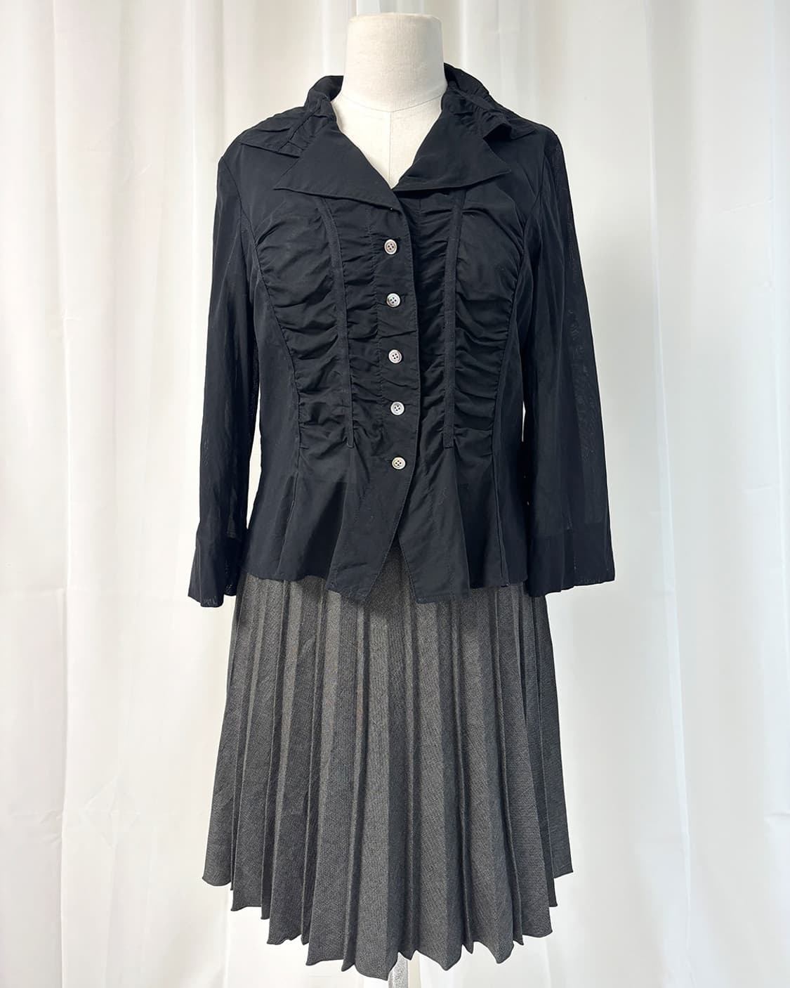 temne two-shirring 3/4 sleeve shirt 상품이미지7