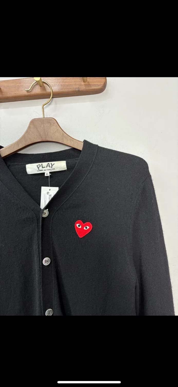 꼼데가르송플레이 블랙 레드와펜 모 가디건 H1307 상품이미지2