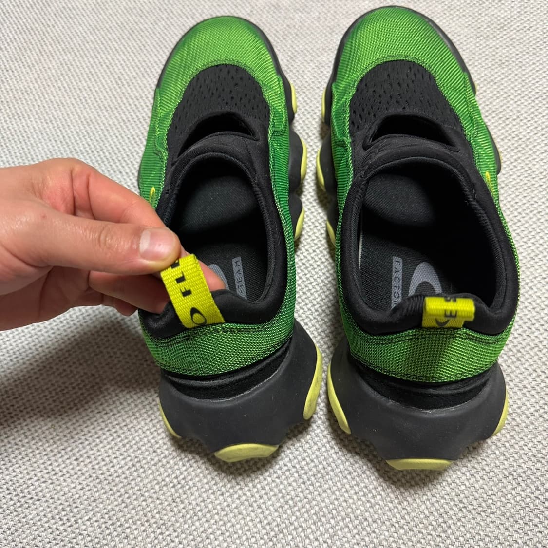 오클리 팩토리 팀 x 브레인 데드 플래시 샌들 그린 레몬 상품이미지2