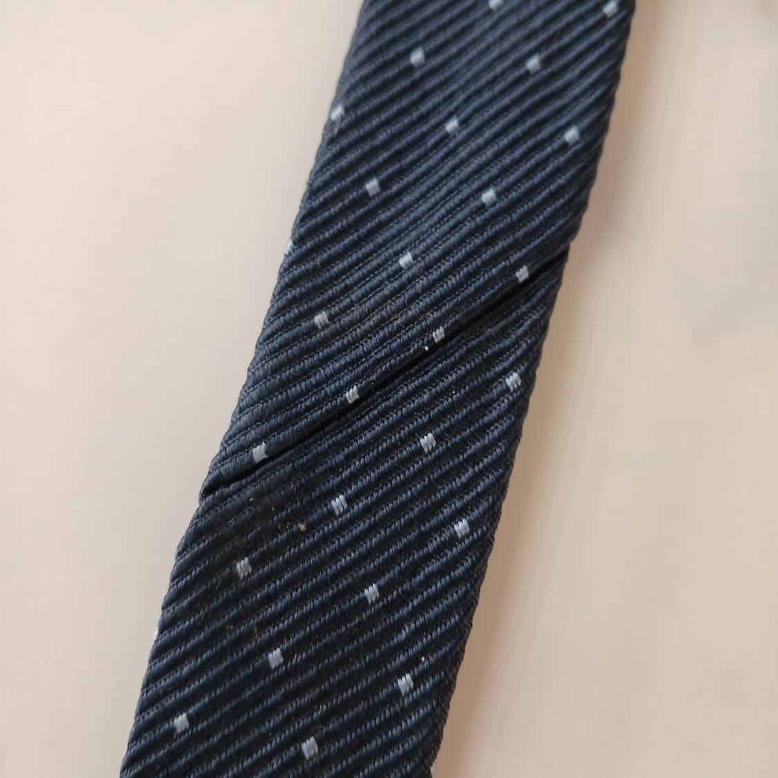 타미힐피거 실크 마이크로 패턴 넥타이 9.5cm A등급 A19206
 상품이미지8