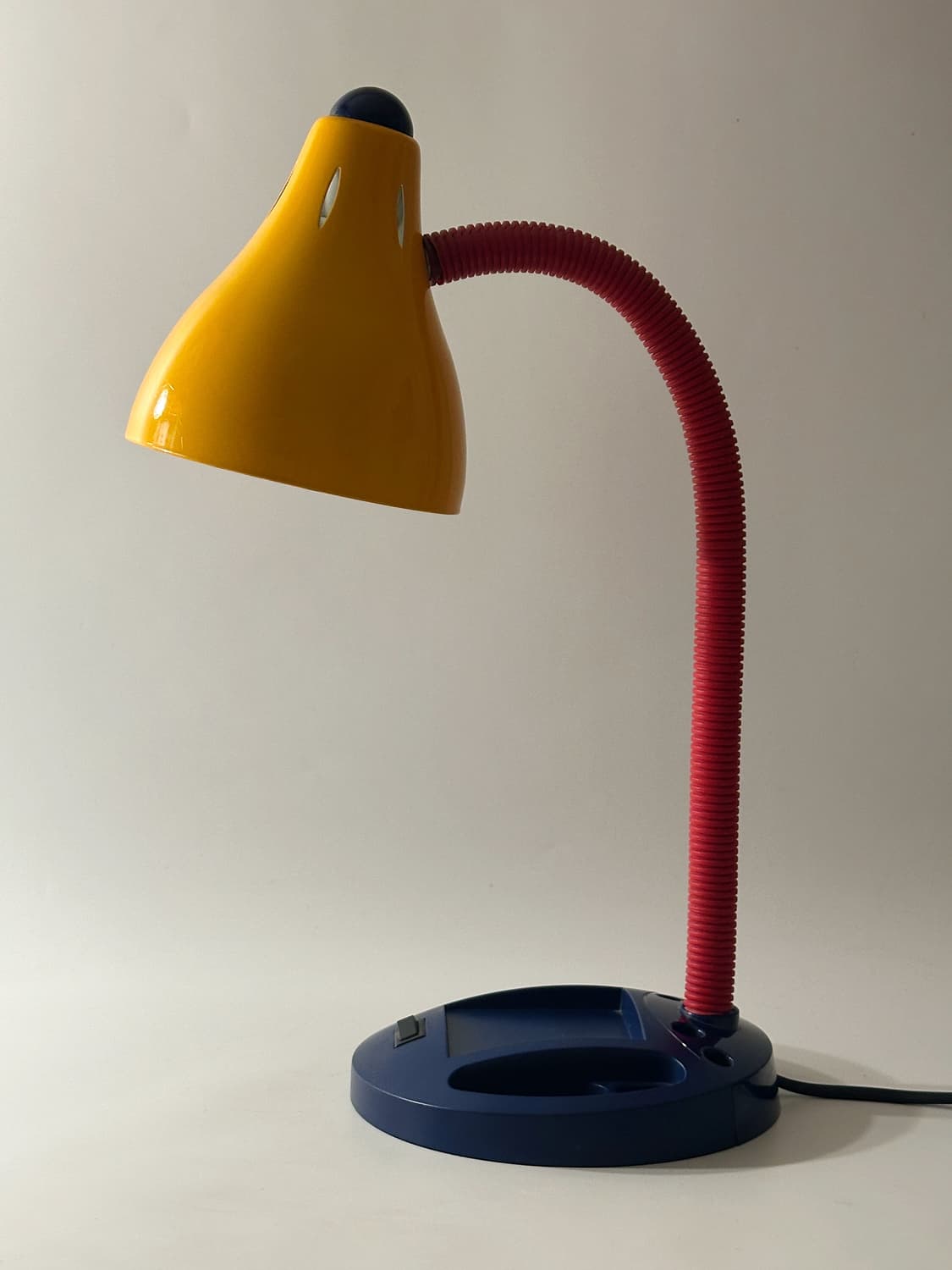 00‘s 벨기에 Massive 빈티지 테이블 조명 멤피스 스타일 램프 상품이미지1