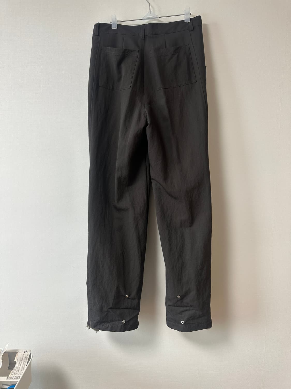 비긴202 Nycoma Two Tuck Pants V2 차콜 브라운 1 상품이미지2