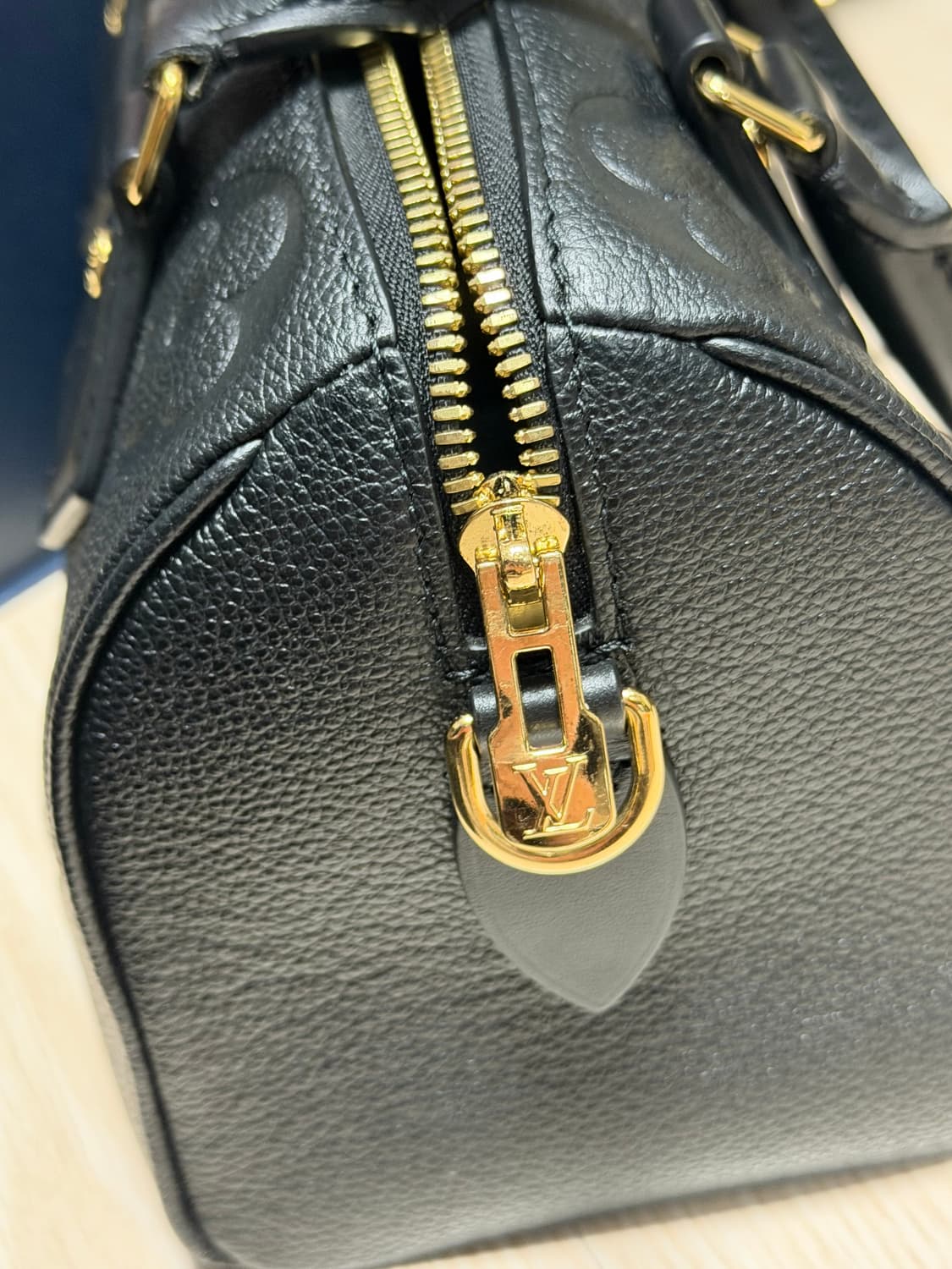 루이비통 스피디 반둘리에 20 앙프렝뜨 블랙 상품이미지4