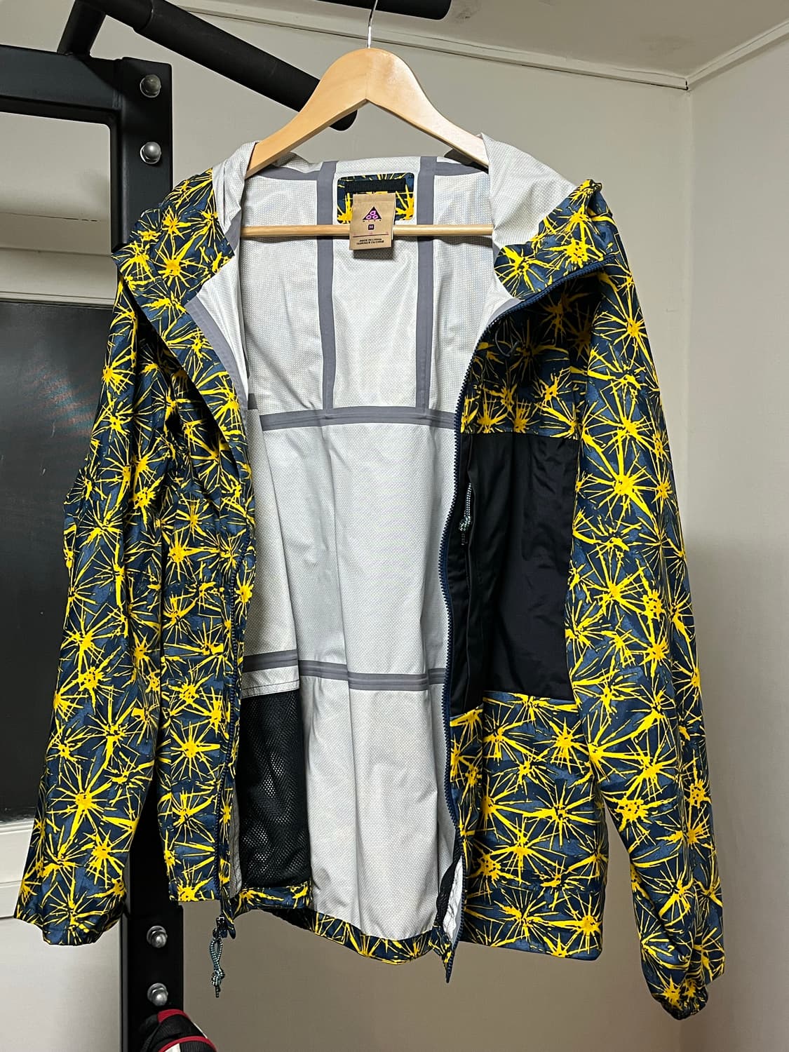 나이키 acg aop 2.5L 패커블 자켓 M 미디움 상품이미지3