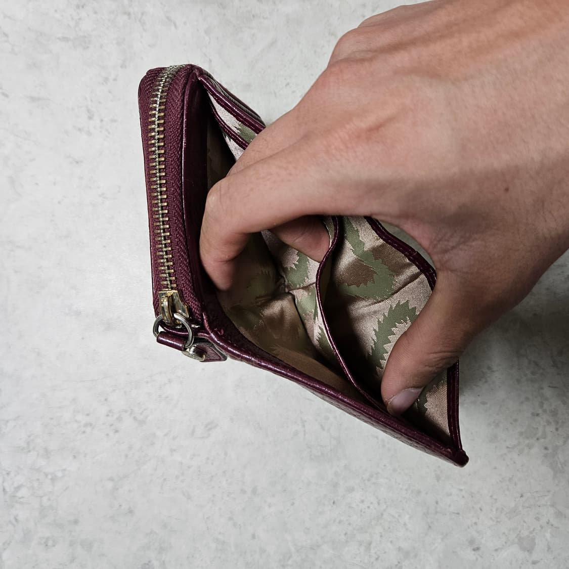 비비안 웨스트우드 지퍼포켓 반지갑 상품이미지8