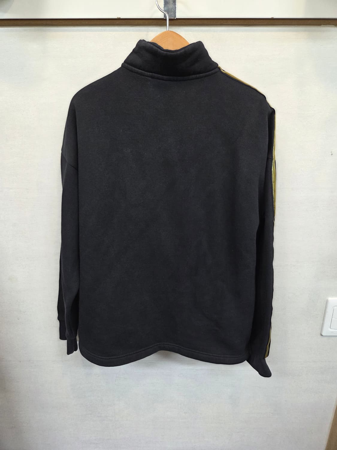 아디다스 quarter 옆트임 안감기모 반집업 삼선 골드 m 상품이미지2