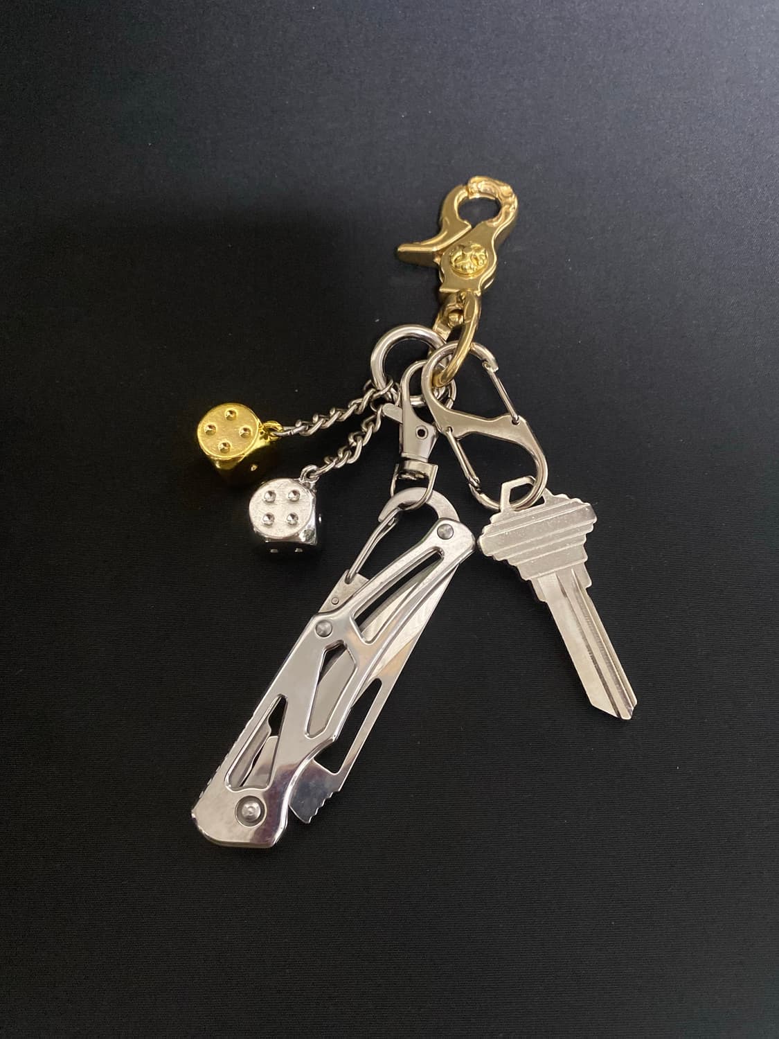 투톤 메탈 다이스 키링 상품이미지1