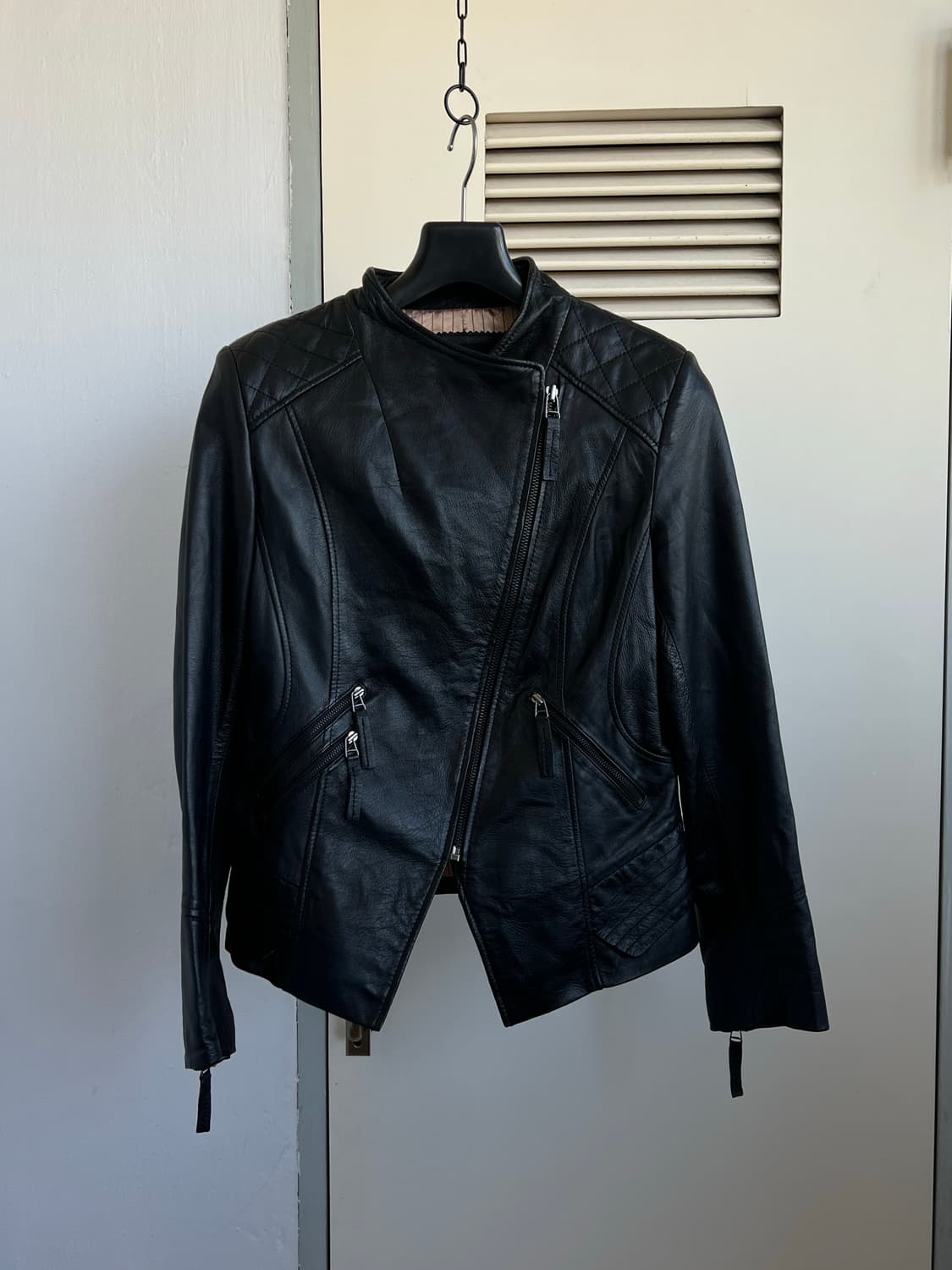 Diagonal cut leather jacket 상품이미지5