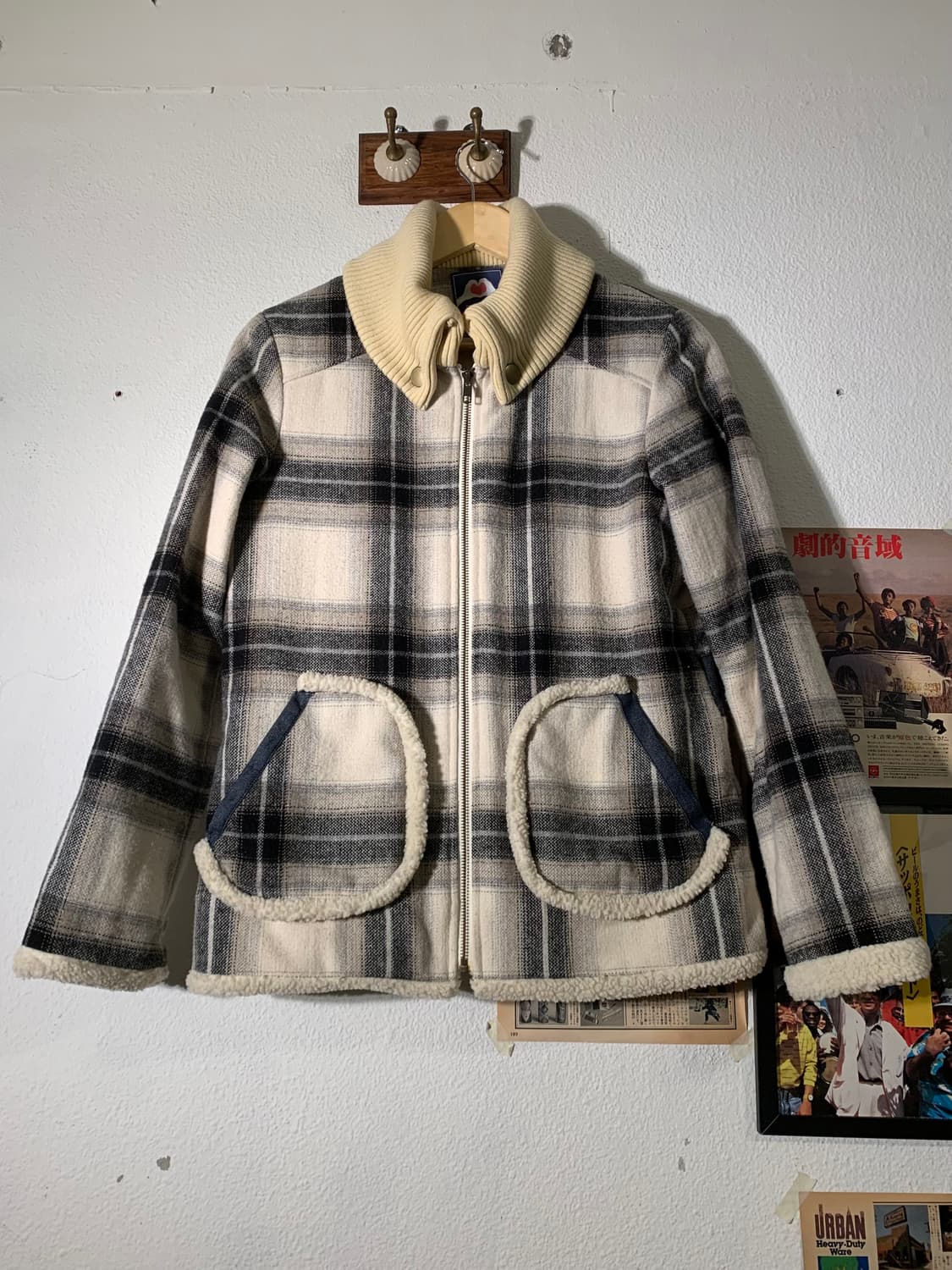 빔즈하트 보아 체크 자켓 상품이미지1