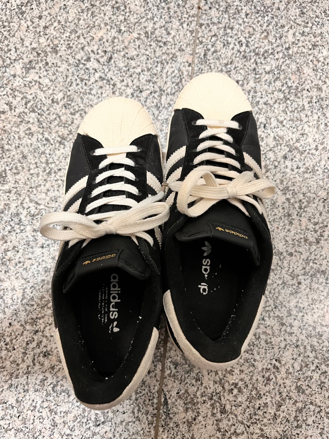 [세일]아디다스 슈퍼스타 82 블랙 화이트 270cm 상품이미지3