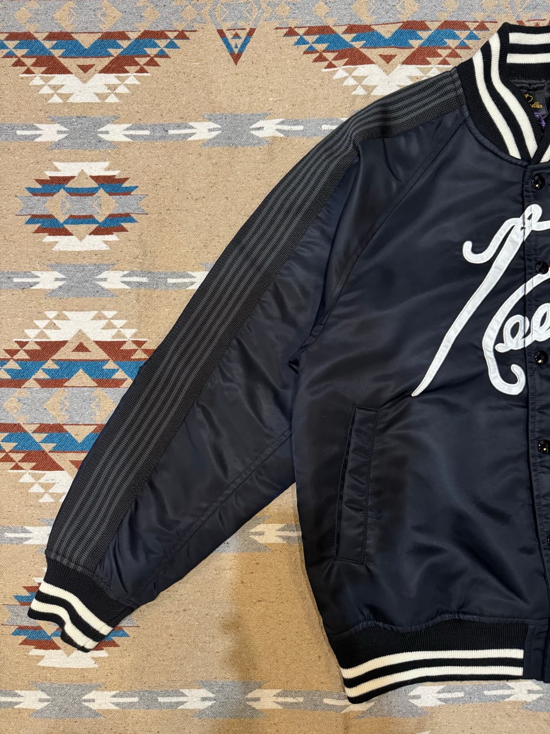 [M][100] 니들스 x 빔즈 나일론 스타디움 자켓 블랙 상품이미지2